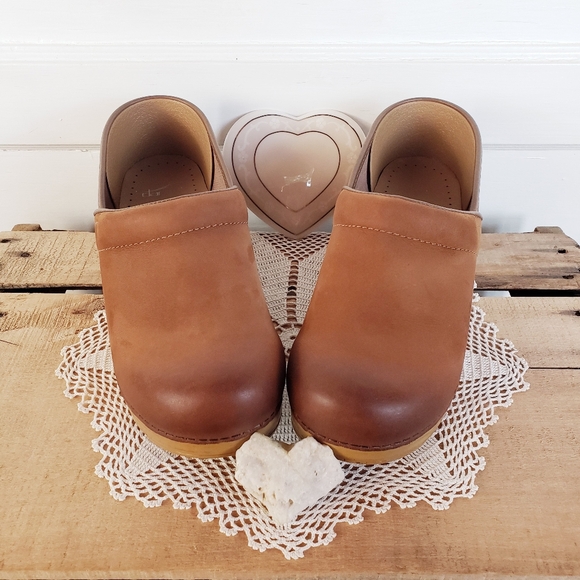 Dansko Honey Suede Clog Burnished Nubuck Pro Distressed Heritage Granny 38/7.5-8 - Picture 2 of 15